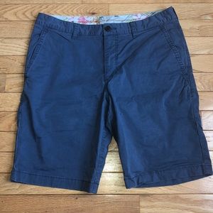Blue Tommy Bahama Men’s casual shorts